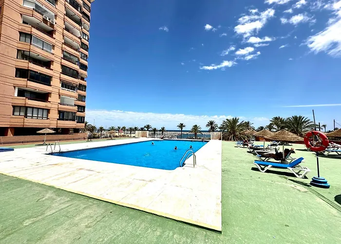 Central Fuengirola Studio Apartment With A Sea View