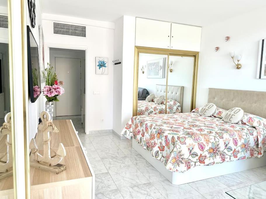With A Sea View Apartment *