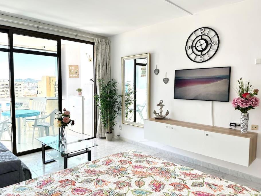 With A Sea View Apartment *
